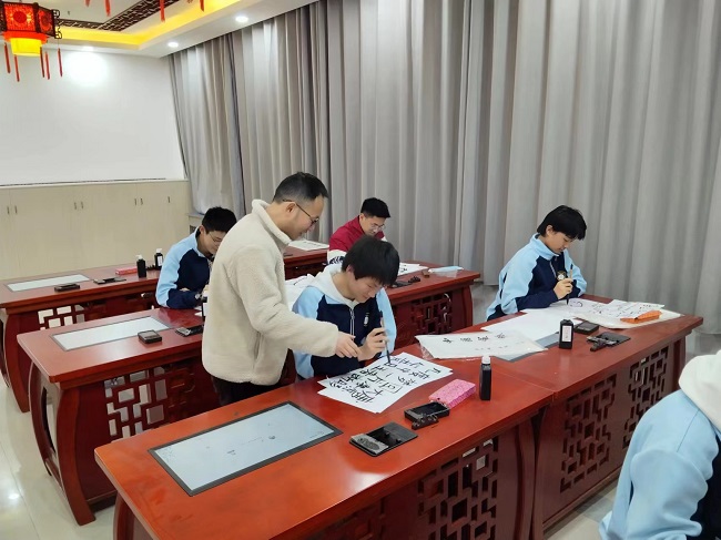 九江市青少年课外活动中心举办社会主义核心价值观教育实践活动 ——书法活动